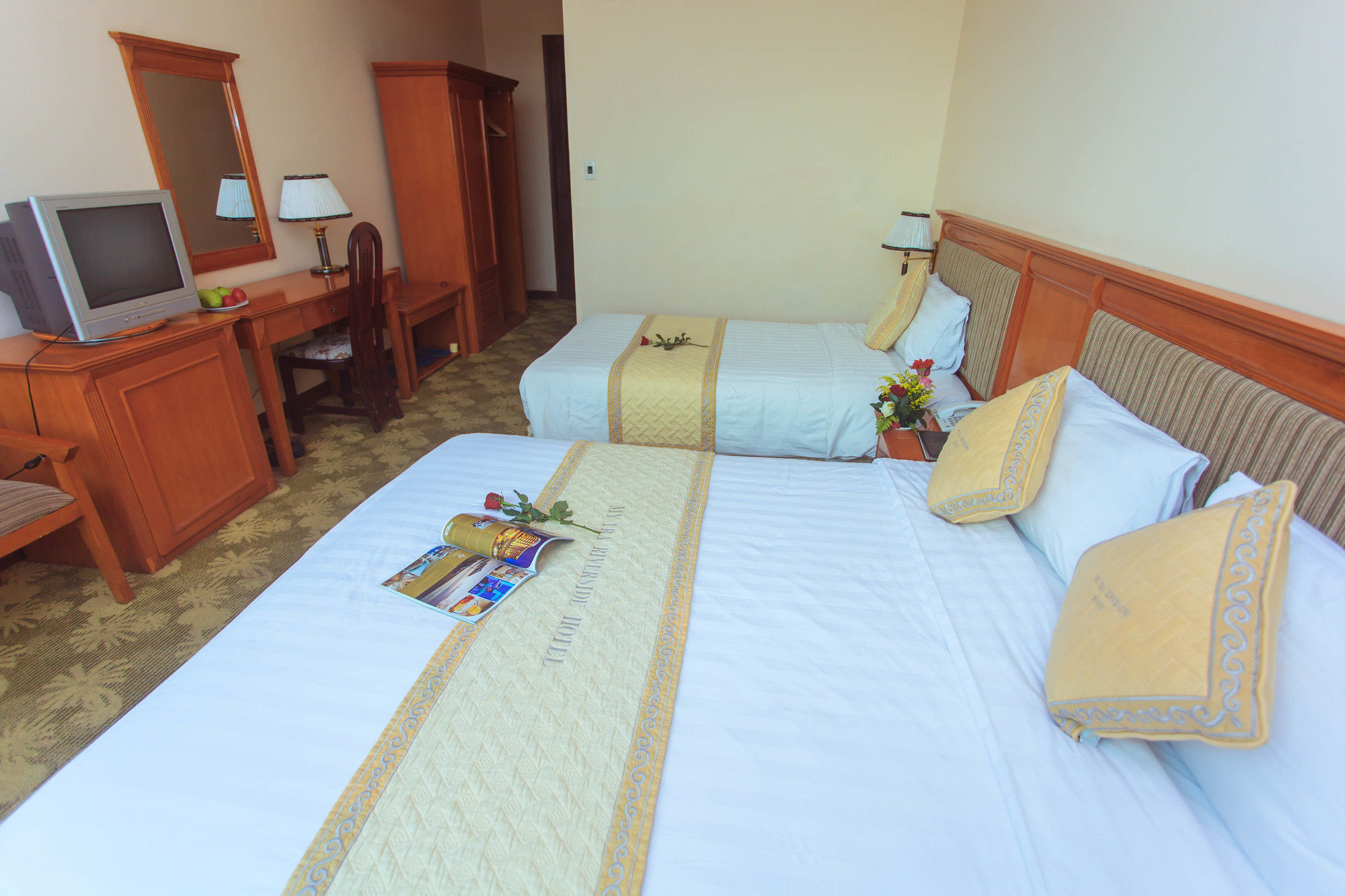 My Tra Riverside Hotel Куанг Нгай Екстериор снимка